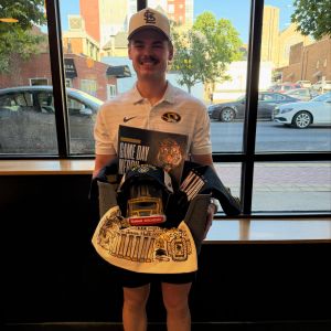 Congrats to our MIZ Merch Giveaway winner, Elliot! 🐯💛🖤

Thanks to everyone who entered — and enjoy your new Mizzou gear, Elliot! M-I-Z.